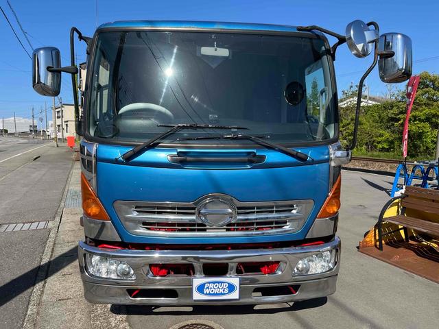 ヒノレンジャー 　４段クレーン　ラジコン　フジタボディー　ＬＳ－Ｓ　積載車　Ｊ０８Ｃ　２６０馬力　リターダー　５．８ｍボディ　サイドアオリ開閉　サイドステンレスバンパー　ｎｅｗ赤シャーシ　　ライトスーパーローダー（3枚目）