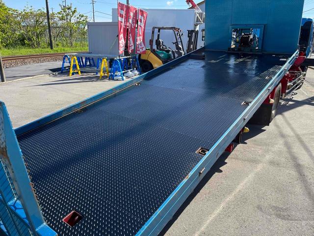 ヒノレンジャー 　４段クレーン　ラジコン　フジタボディー　ＬＳ－Ｓ　積載車　Ｊ０８Ｃ　２６０馬力　リターダー　５．８ｍボディ　サイドアオリ開閉　サイドステンレスバンパー　ｎｅｗ赤シャーシ　　ライトスーパーローダー（8枚目）