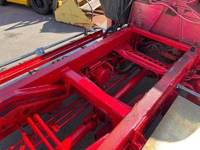 ヒノレンジャー 　４段クレーン　ラジコン　フジタボディー　ＬＳ－Ｓ　積載車　Ｊ０８Ｃ　２６０馬力　リターダー　５．８ｍボディ　サイドアオリ開閉　サイドステンレスバンパー　ｎｅｗ赤シャーシ　　ライトスーパーローダー（42枚目）