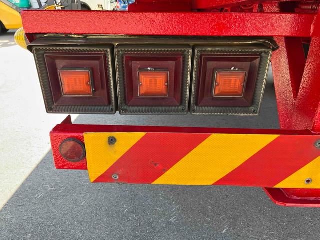 ヒノレンジャー 　４段クレーン　ラジコン　フジタボディー　ＬＳ－Ｓ　積載車　Ｊ０８Ｃ　２６０馬力　リターダー　５．８ｍボディ　サイドアオリ開閉　サイドステンレスバンパー　ｎｅｗ赤シャーシ　　ライトスーパーローダー（58枚目）