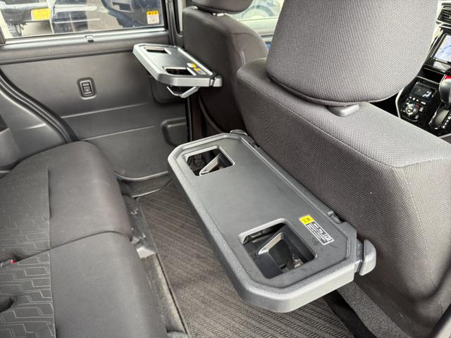 ルーミー カスタムＧ　メモリーナビ　フルセグ　バックカメラ　Ｂｌｕｅｔｏｏｔｈ　ＬＥＤ　スマートキー　両側電動スライドドア　純正アルミホイール　フオグランプ　　シートヒーター（30枚目）