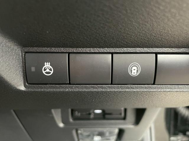 ノート Ｘ　ＦＯＵＲ　純正９インチナビ／デジタルインナーミラー／ＥＴＣ／フルセグＴＶ／ドラレコ／ステアリングヒーター／シートヒーター（11枚目）