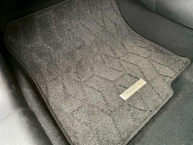 ノート Ｘ　ＦＯＵＲ　純正９インチナビ／デジタルインナーミラー／ＥＴＣ／フルセグＴＶ／ドラレコ／ステアリングヒーター／シートヒーター（47枚目）