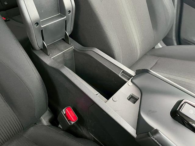 ノート Ｘ　ＦＯＵＲ　純正９インチナビ／デジタルインナーミラー／ＥＴＣ／フルセグＴＶ／ドラレコ／ステアリングヒーター／シートヒーター（55枚目）