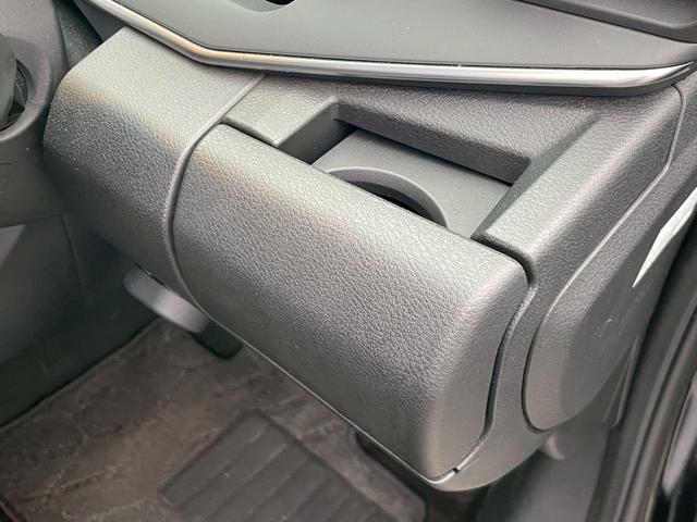 ノート Ｘ　ＦＯＵＲ　純正９インチナビ／デジタルインナーミラー／ＥＴＣ／フルセグＴＶ／ドラレコ／ステアリングヒーター／シートヒーター（56枚目）