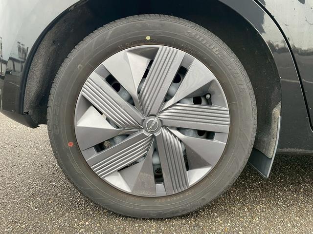 ノート Ｘ　ＦＯＵＲ　純正９インチナビ／デジタルインナーミラー／ＥＴＣ／フルセグＴＶ／ドラレコ／ステアリングヒーター／シートヒーター（60枚目）