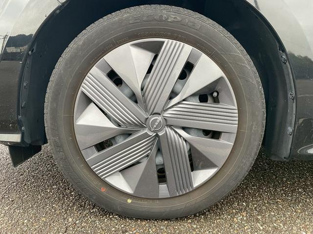 ノート Ｘ　ＦＯＵＲ　純正９インチナビ／デジタルインナーミラー／ＥＴＣ／フルセグＴＶ／ドラレコ／ステアリングヒーター／シートヒーター（61枚目）