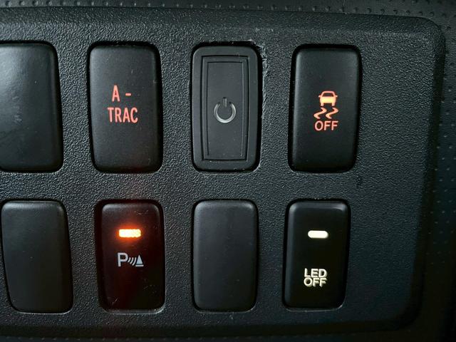 ＦＪクルーザー ブラックカラーパッケージ　ナビ／Ｂカメラ／ＥＴＣ／ドラレコ／コーナーセンサー／フルセグＴＶ（15枚目）