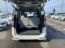 セレナ ｅ－パワー　ハイウェイスターＶ　アーバンクロム　禁煙車　後席社外１３インチモニター　有機ＥＬ１０型ナビ　全方位カメラ　デジタルルームミラー　エマージェンシーブレーキ　両側電動ドア　ＥＴＣ　プロパイロット　ＬＥＤヘッド　純正１６インチアルミホイール（8枚目）