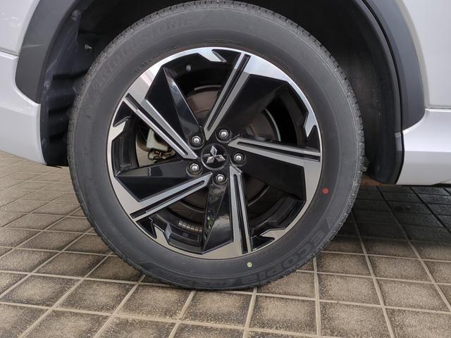 エクリプスクロスＰＨＥＶ Ｐ　４ＷＤ　ワンオーナー　ＬＥＤヘッドライト（20枚目）