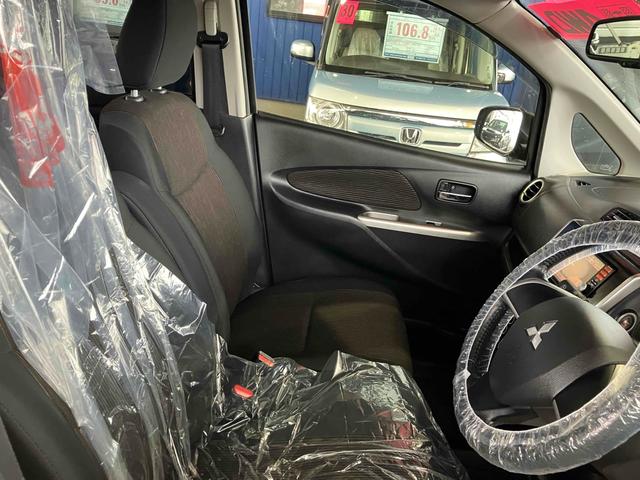 ｅＫカスタム Ｔ　４ＷＤ　ＥＴＣ　バックカメラ　ナビ　ＴＶ　オートライト　ＨＩＤ　スマートキー　電動格納ミラー　シートヒーター　ベンチシート　ＣＶＴ　盗難防止システム　ＡＢＳ　ＣＤ　ＵＳＢ　ミュージックプレイヤー接続可（19枚目）