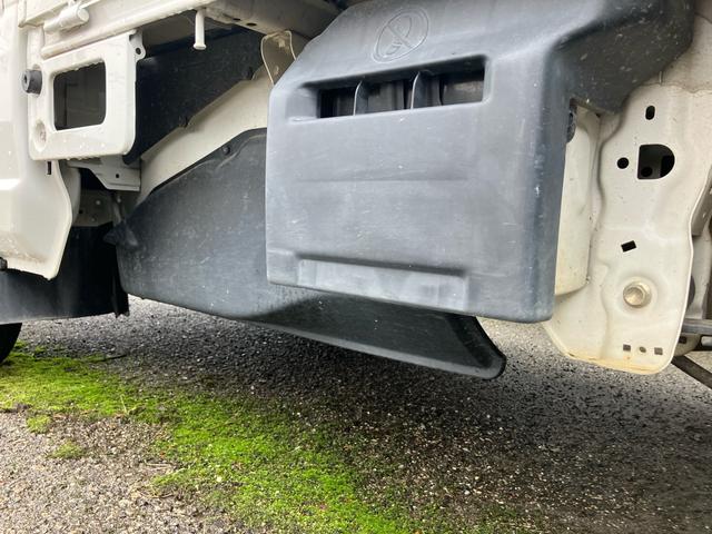 キャリイトラック 農繁スペシャル　４ＷＤ　キーレスエントリー　ナビＴＶ　Ｂｌｕｅｔｏｏｔｈ　ＡＢＳ　ＥＳＣ　運転席・助手席エアバック　エアコン　パワーステアリング　パワーウインドウスズキセーフティサポート（18枚目）