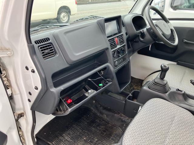 キャリイトラック 農繁スペシャル　４ＷＤ　キーレスエントリー　ナビＴＶ　Ｂｌｕｅｔｏｏｔｈ　ＡＢＳ　ＥＳＣ　運転席・助手席エアバック　エアコン　パワーステアリング　パワーウインドウスズキセーフティサポート（21枚目）