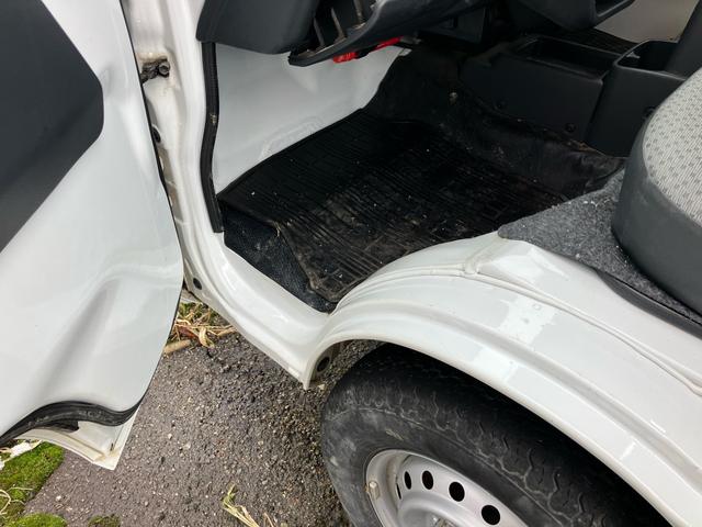 キャリイトラック 農繁スペシャル　４ＷＤ　キーレスエントリー　ナビＴＶ　Ｂｌｕｅｔｏｏｔｈ　ＡＢＳ　ＥＳＣ　運転席・助手席エアバック　エアコン　パワーステアリング　パワーウインドウスズキセーフティサポート（22枚目）