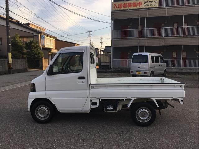 ミニキャブトラック Vタイプ 4WD 5速マニュアル ワンオーナー エアコン パワステ(8枚目)