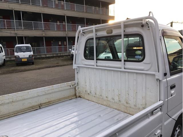 サンバートラック ＴＢ　４ＷＤ　５足マニュアル　エアコン　パワステ　運転席エアバック（10枚目）