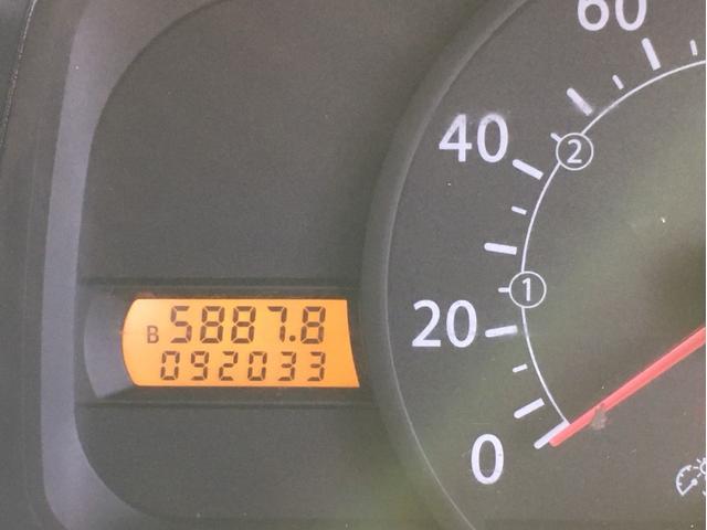 サンバートラック ＴＢ　４ＷＤ　５足マニュアル　エアコン　パワステ　運転席エアバック（13枚目）