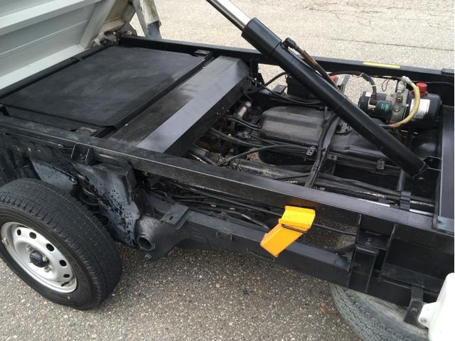 サンバートラック ベースグレード ダンプ 4WD 5速マニュアル 運転席エアバック エアコン パワステ(12枚目)