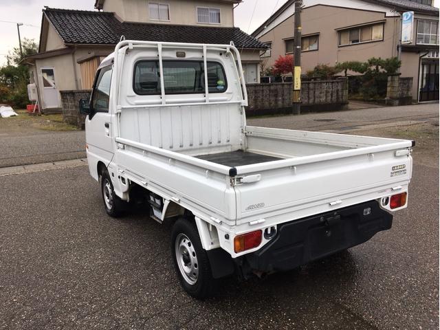 サンバートラック ＴＢ　４ＷＤ　５速マニュアル　エアコン　パワステ　運転席エアバック（7枚目）