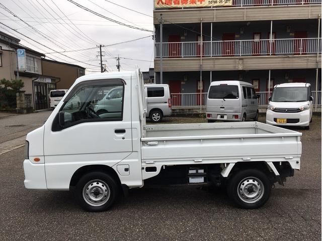 サンバートラック ＴＢ　４ＷＤ　５速マニュアル　エアコン　パワステ　運転席エアバック（8枚目）