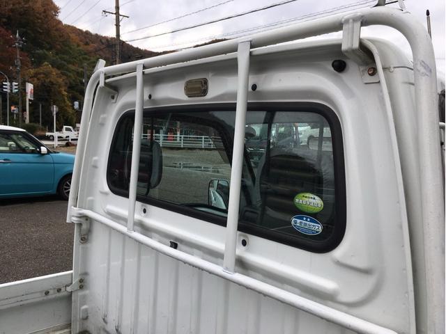 サンバートラック ＴＢ　４ＷＤ　５速マニュアル　エアコン　パワステ　運転席エアバック（12枚目）