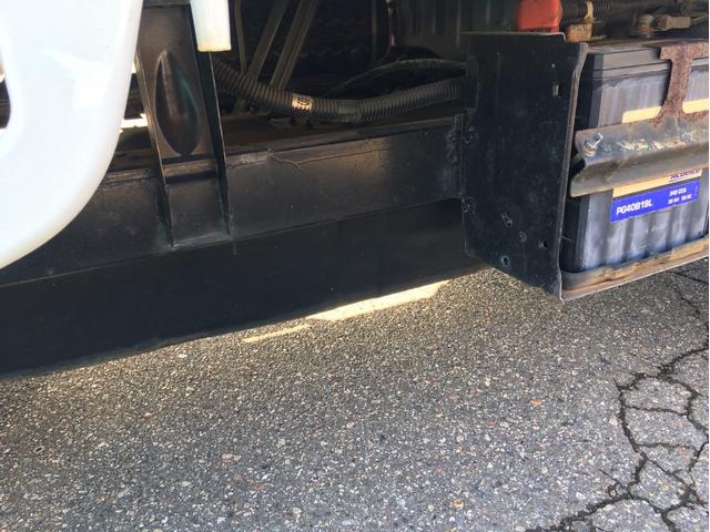 サンバートラック TC プロフェッショナル 4WD 5速マニュアル エアコン 運転席エアバック(15枚目)