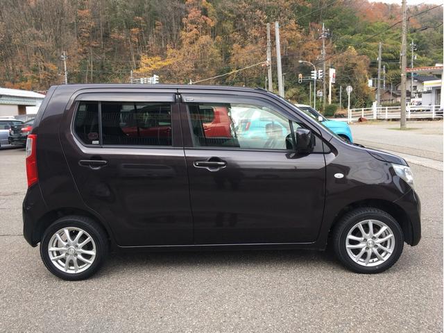 ワゴンR FX 4WD 5速マニュアル HDDナビ フルセグ Bluetooth キーレスエントリー 運転席シートヒーター 運転席・助手席エアバック ABS 盗難防止システム エアコン パワステ パワーウィンドウ(4枚目)