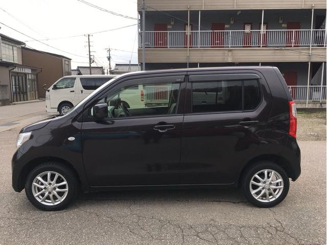 ワゴンR FX 4WD 5速マニュアル HDDナビ フルセグ Bluetooth キーレスエントリー 運転席シートヒーター 運転席・助手席エアバック ABS 盗難防止システム エアコン パワステ パワーウィンドウ(9枚目)