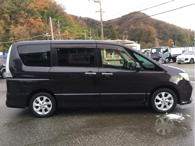 セレナ ハイウェイスター Vセレクション ワンオーナー 純正ナビ フルセグ Bluetooth 両側パワースライドドア クルーズコントロール スマートキー アルミホイール 寒冷地仕様 運転席・助手席エアバック ABS 横滑り防止装置(4枚目)