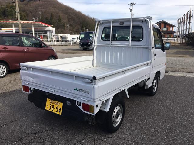 サンバートラック ＪＡ　４ＷＤ　５速マニュアル　エアコン　パワステ　運転席エアバック（5枚目）