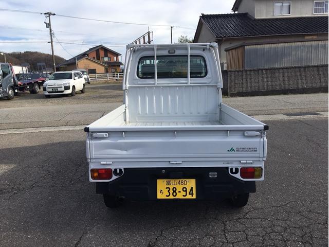 サンバートラック ＪＡ　４ＷＤ　５速マニュアル　エアコン　パワステ　運転席エアバック（6枚目）