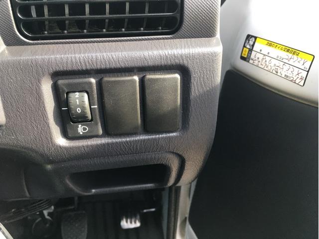 サンバートラック ＪＡ　４ＷＤ　５速マニュアル　エアコン　パワステ　運転席エアバック（18枚目）