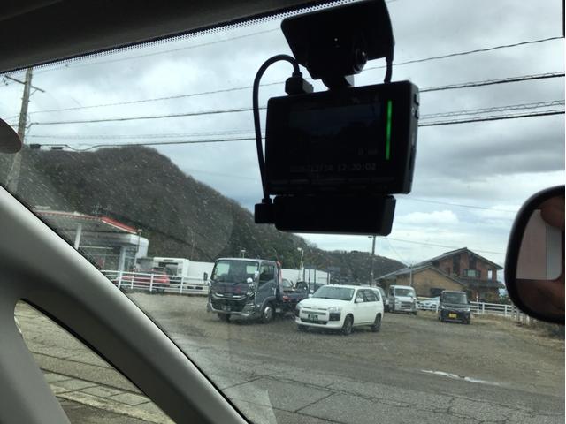 セレナ ２０Ｓ　４ＷＤ　純正ナビ　地デジＴＶ　バックカメラ　ドライブレコーダー　ＥＴＣ　キーレスエントリー　両側スライドドア　運転席・助手席エアバック　ＡＢＳ（17枚目）