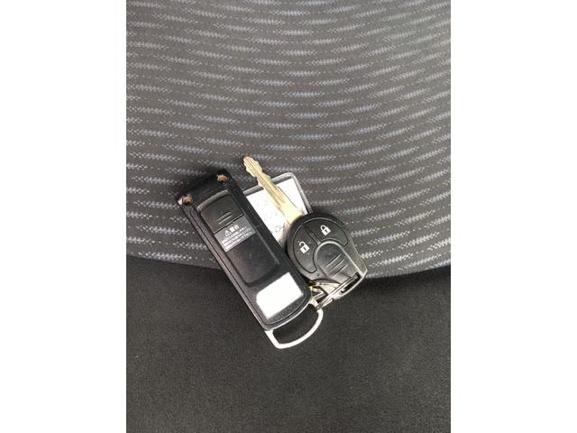 セレナ ２０Ｓ　４ＷＤ　純正ナビ　地デジＴＶ　バックカメラ　ドライブレコーダー　ＥＴＣ　キーレスエントリー　両側スライドドア　運転席・助手席エアバック　ＡＢＳ（19枚目）