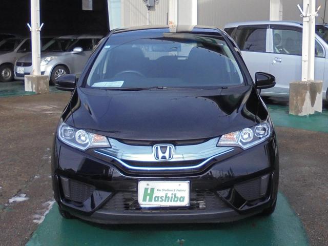 フィットハイブリッド Ｆパッケージ　☆　フル装備　☆　ＡＢＳ　☆　純正ナビ　☆　フルセグ　☆　バックカメラ　☆　ＬＥＤライト　☆　ＥＴＣ　☆　社外アルミ　☆（4枚目）