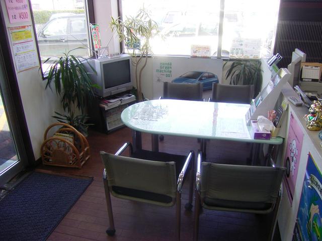 �H��ł��������Ƃ��낰��X�y�[�X�p�ӂ��Ă���܂��̂Ő���䗈�X���҂����Ă���܂���