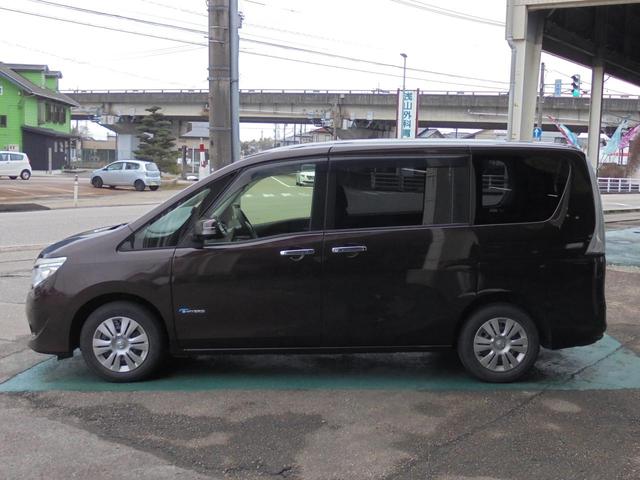 セレナ ２０Ｘ　Ｓ－ハイブリッドアドバンスドセーフティパック　☆　純正ナビ　☆　ワンセグ　☆　アラウンドビュー　☆　２カメラドラレコ　☆　両側パワースライド　☆　ＥＴＣ　☆　エマージェンシーブレーキ　☆　スマートキー　☆（6枚目）