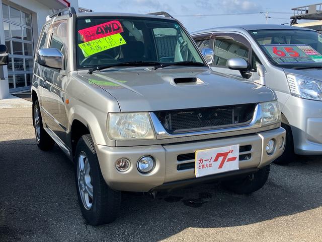 パジェロミニ アクティブフィールドエディション　ターボ　キーレスエントリー　４ＷＤ　ＥＴＣ　アルミホイール　ナビ　ＣＤ　ＤＶＤ　シートヒーター　運転席・助手席エアバック　ＡＢＳ　衝突安全ボディ　エアコン　パワーステアリング　パワーウインドウ（3枚目）