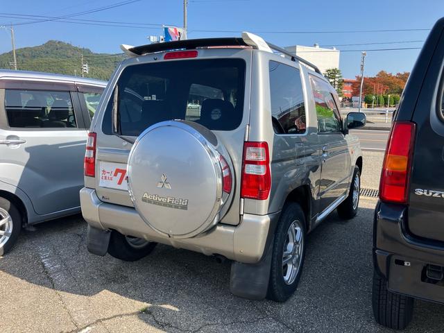 パジェロミニ アクティブフィールドエディション　ターボ　キーレスエントリー　４ＷＤ　ＥＴＣ　アルミホイール　ナビ　ＣＤ　ＤＶＤ　シートヒーター　運転席・助手席エアバック　ＡＢＳ　衝突安全ボディ　エアコン　パワーステアリング　パワーウインドウ（11枚目）