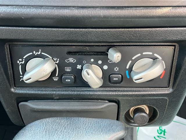 パジェロミニ アクティブフィールドエディション　ターボ　キーレスエントリー　４ＷＤ　ＥＴＣ　アルミホイール　ナビ　ＣＤ　ＤＶＤ　シートヒーター　運転席・助手席エアバック　ＡＢＳ　衝突安全ボディ　エアコン　パワーステアリング　パワーウインドウ（58枚目）