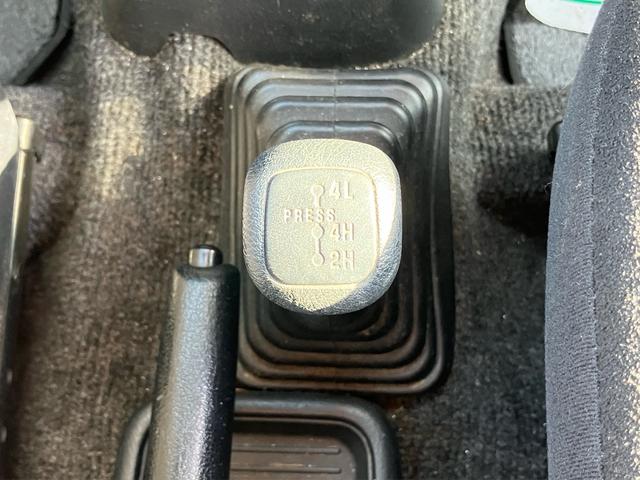 パジェロミニ アクティブフィールドエディション　ターボ　キーレスエントリー　４ＷＤ　ＥＴＣ　アルミホイール　ナビ　ＣＤ　ＤＶＤ　シートヒーター　運転席・助手席エアバック　ＡＢＳ　衝突安全ボディ　エアコン　パワーステアリング　パワーウインドウ（61枚目）