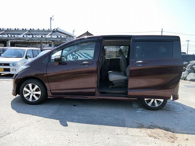 特別仕様車Giエアロ地デジナビTV両側電動ドア スマートキー(4枚目)