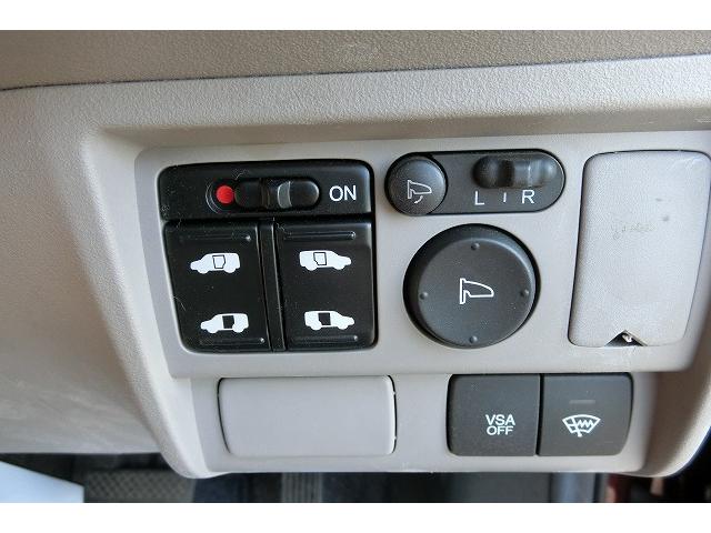 特別仕様車Giエアロ地デジナビTV両側電動ドア スマートキー(14枚目)