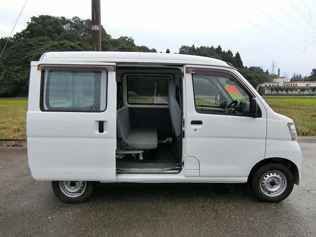 スペシャル ハイルーフ 切替式4WD オートマ 両側スライドドア CDチューナー(6枚目)