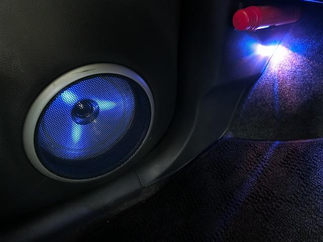 リミテッド 特別仕様車 プッシュスタート オートエアコン HIDヘッドランプ 専用イルミネーション バックカメラ付きCDチューナー ドアミラーウィンカー(18枚目)