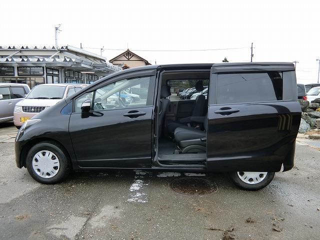 G ジャストセレクション 7人乗り 地デジフルセグナビTV HIDヘッドランプ 両側電動スライドドア 走行61272KM(4枚目)
