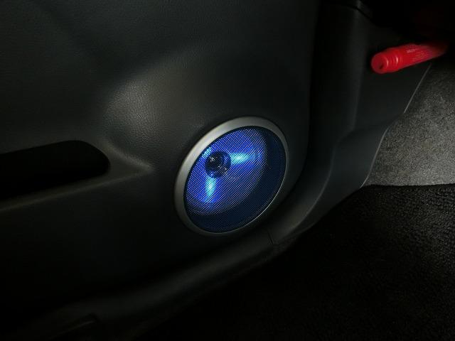 リミテッドII 地デジフルセグナビTV シートヒーターHID 特別仕様車 地デジナビTV シートヒーター 専用イルミネーション HIDヘッドランプ(17枚目)