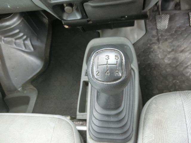 クリッパーバン ＤＸ　切替式４ＷＤ　５速ギア　エアコン　パワステ　Ｗエアバッグ　両側スライドドア（13枚目）