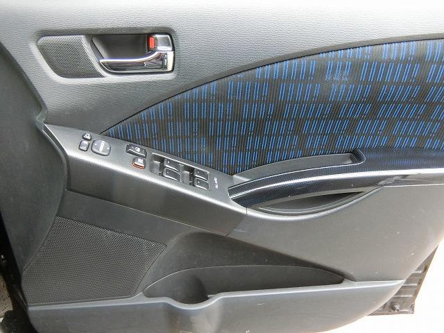 アイシス プラタナ　Ｖセレクション　両側電動ドア　後席モニター　ＨＩＤ　７人乗　地デジフルセグナビＴＶ　バックカメラ　両側電動スライドドア　ＨＩＤヘッドランプ　４ボイスコーナーセンサー　プッシュスタート　純正１６インチアルミ　オートエアコン　アルパイン製後席モニター（25枚目）
