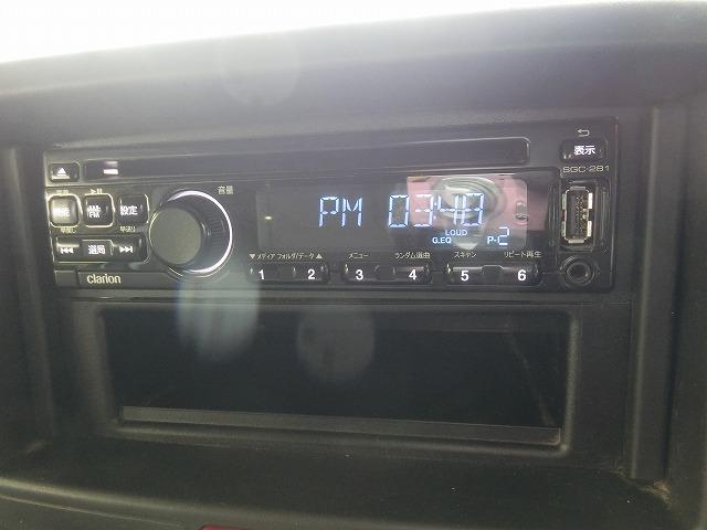 エブリイ ＰＣ　セーフティサポート装着車　切替式４ＷＤ　ハイルーフ　５速ギア　走行５１３９０ＫＭ　ＣＤチューナー　キーレスキー（10枚目）